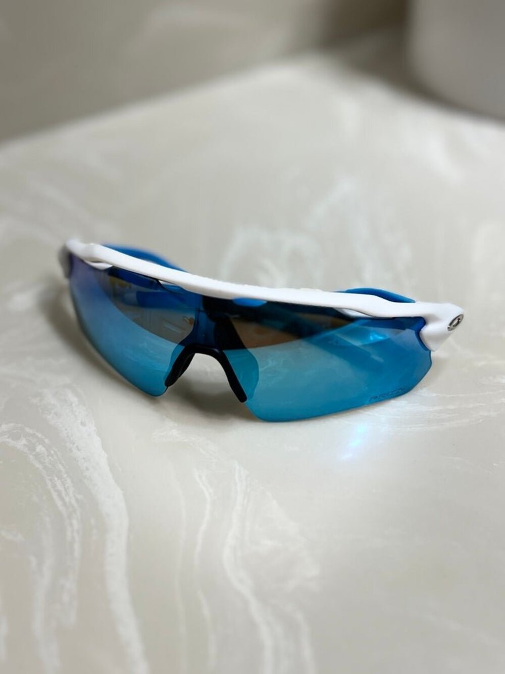 Oakley Radar EV Style Sport Sunglasses White Frame Blue Mirrored Lens